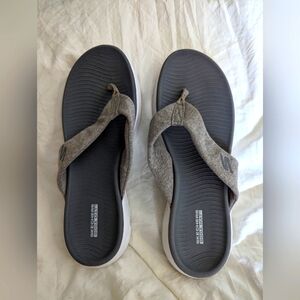 Skechers Flip Flops